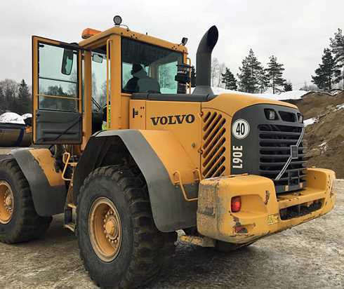 Gul hjullastare Volvo L90E stulen i Sundsvall